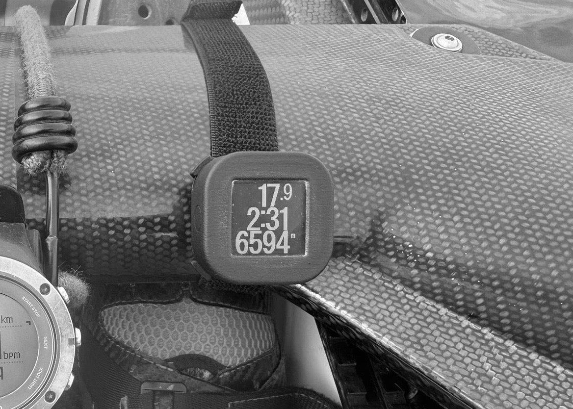 Splitscreen rowing GPS performance monitor computer rate meter. Velcro attachment wing rigger.